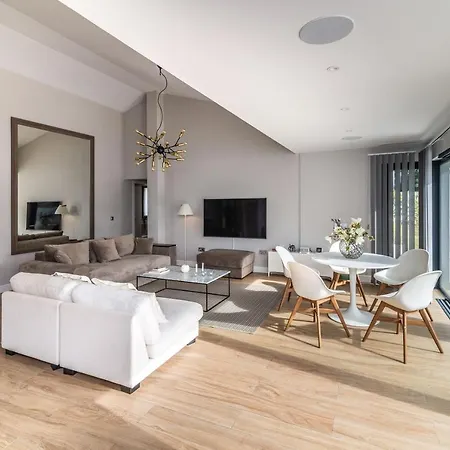 Villa Vacation I Marbesa Beach, Pool, Direct Access To The Marbella