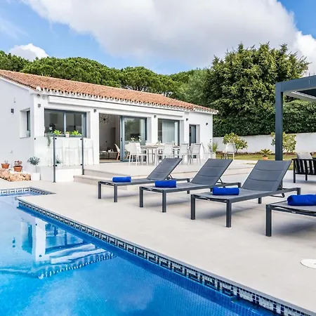 Vacation I Marbesa Beach, Pool, Direct Access To The Marbella